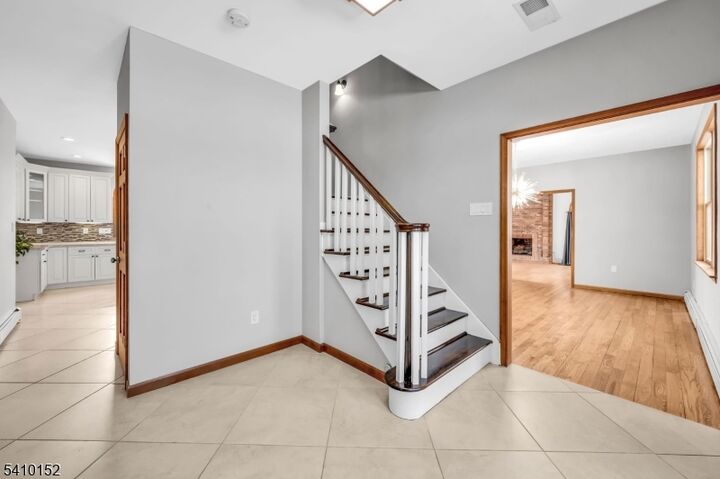 Property Photo:  10 Red Robin Way  NJ 08822 