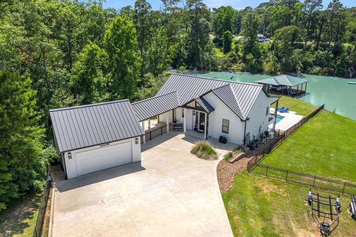 Property Photo:  111 Seagull Path  TX 77364 