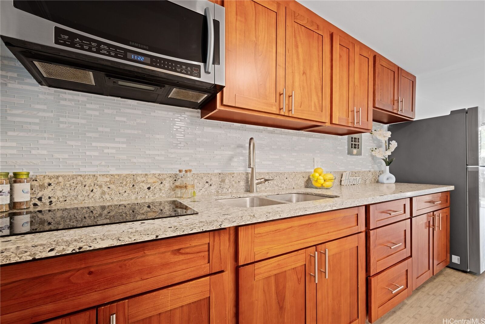 Property Photo: 1700 Makiki Street 211 HI 96822