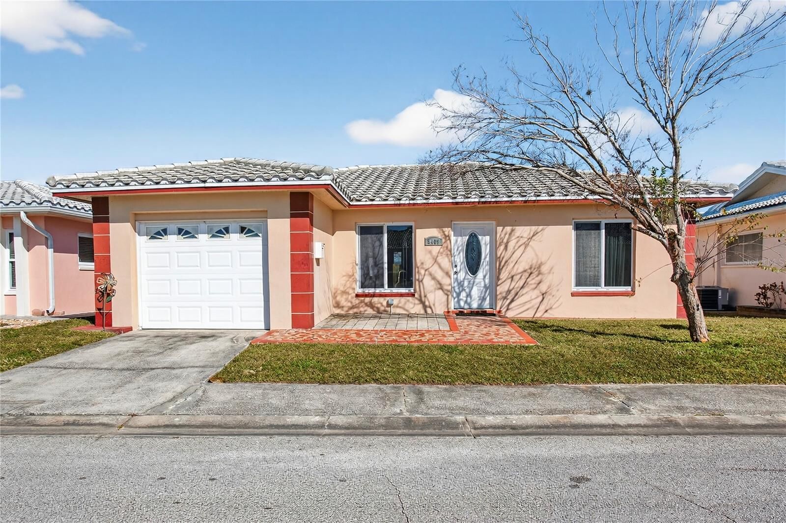 Property Photo:  5409 Magnolia Trail N 5409  FL 33782 