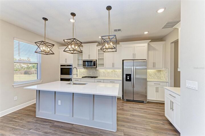 Property Photo:  13827 Green Hammock Place  FL 34211 