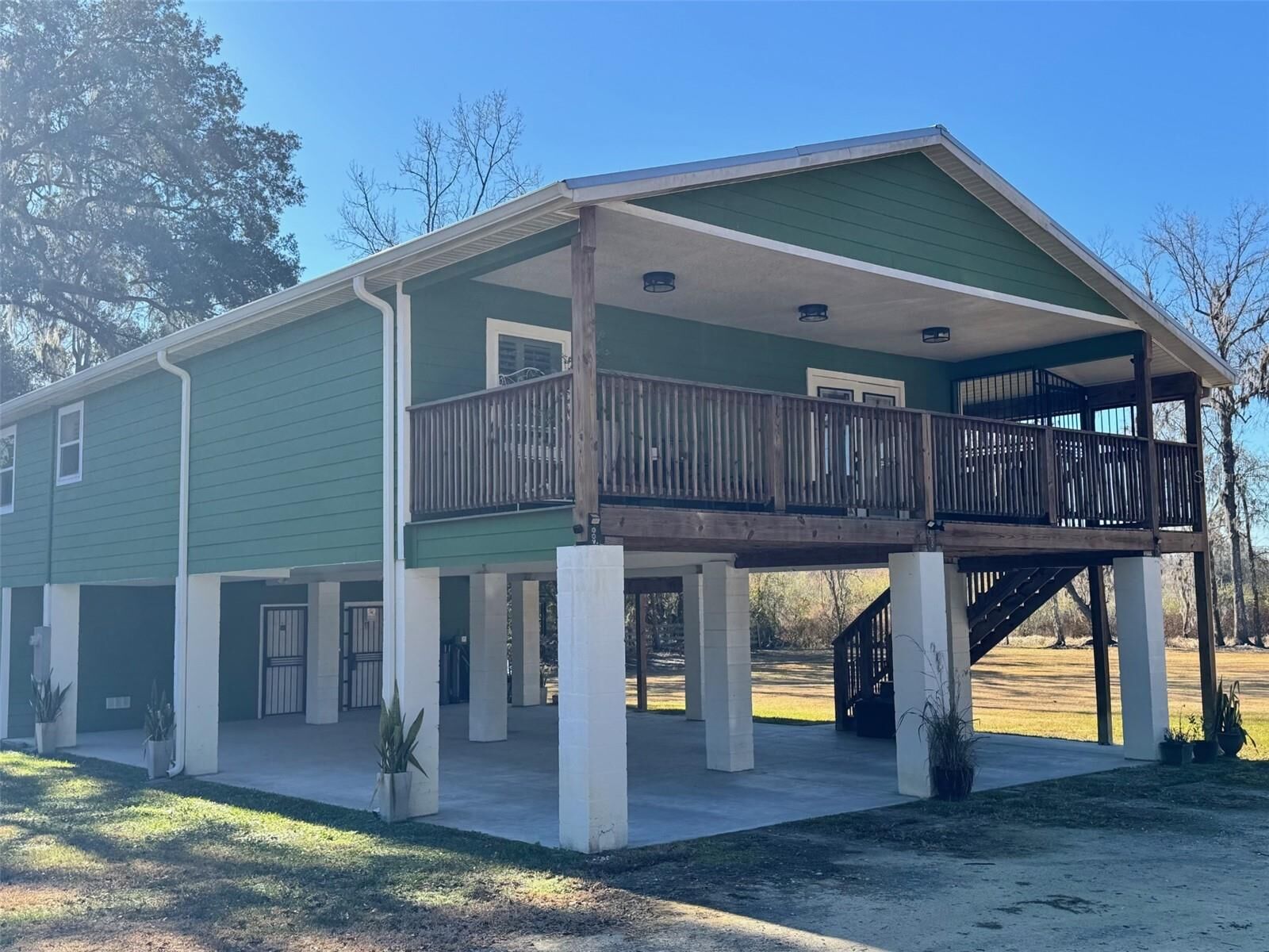 Property Photo: 38706 River Road FL 33525