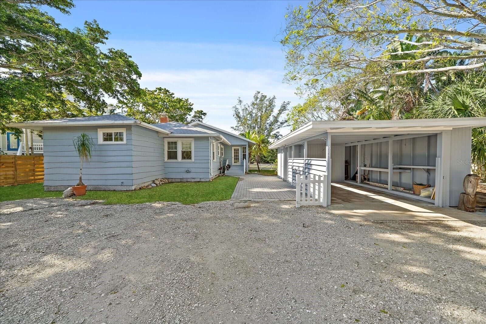 Property Photo: 6841 Longboat Drive S FL 34228