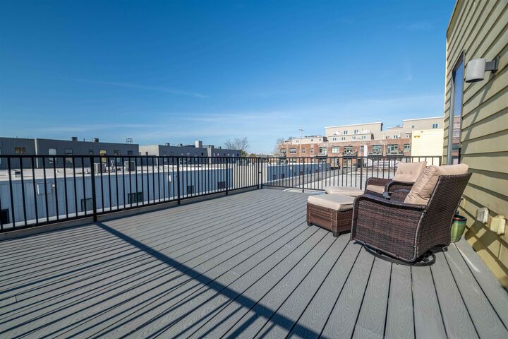 Property Photo:  462 Frontline Cv  TN 38103 