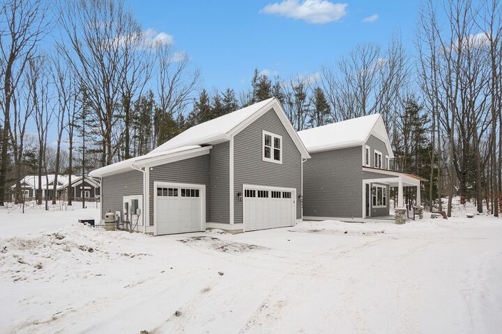 Property Photo:  14805 Crest View Court  MI 49090 