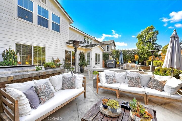 Property Photo:  17 Regents Park  CA 92694 