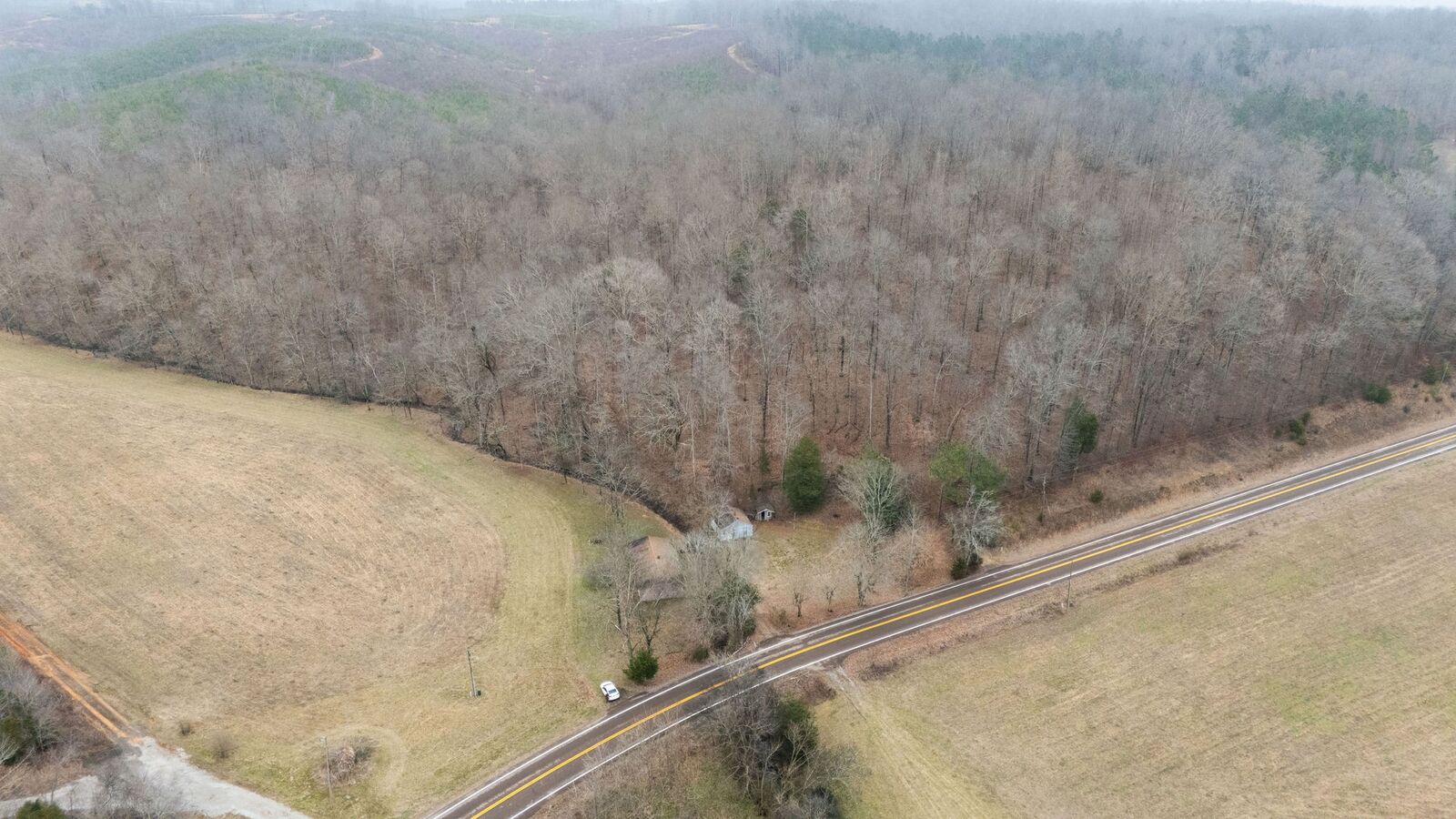 Property Photo: 3795 Wayland Springs Rd TN 38463