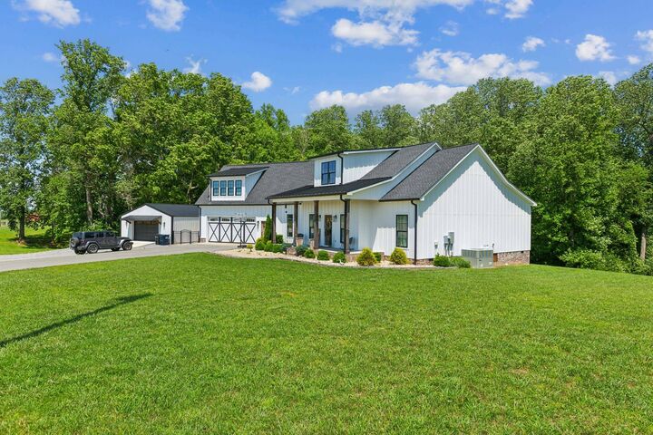 Property Photo:  1930 Williams Rd  TN 37083 