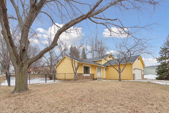 Property Photo:  5788 W 136th Court  MN 55378 