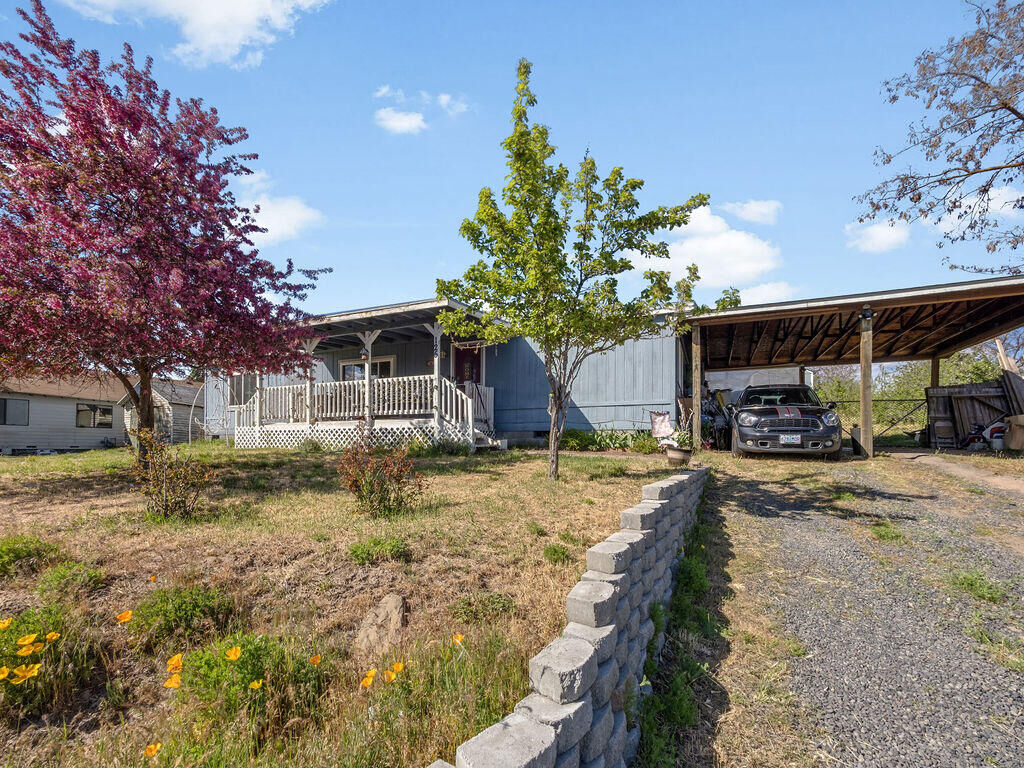 Property Photo:  125 W Oregon Avenue  OR 97601 