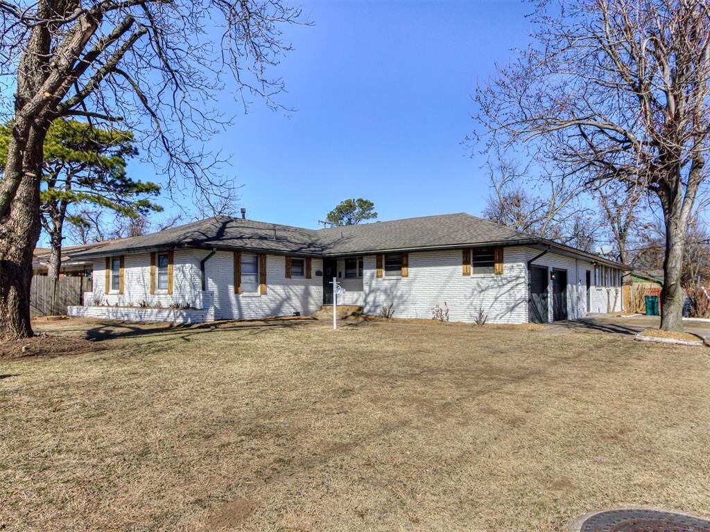 Property Photo:  2101 SW 69th Street  OK 73159 