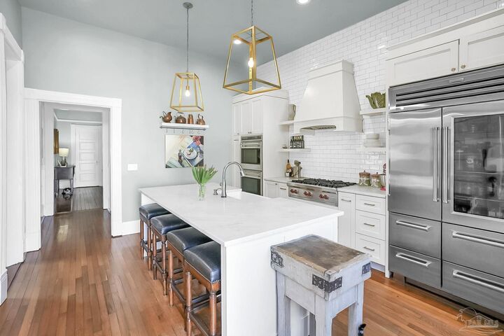 Property Photo:  316 W Strong St  FL 32501 