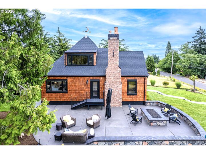 Property Photo:  7506 SE Evergreen Hwy  WA 98664 