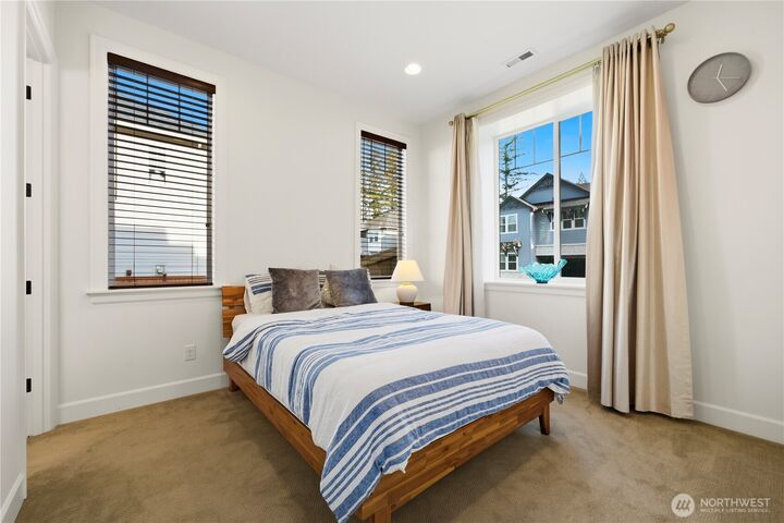 Property Photo:  1291  247th Place NE  WA 98074 