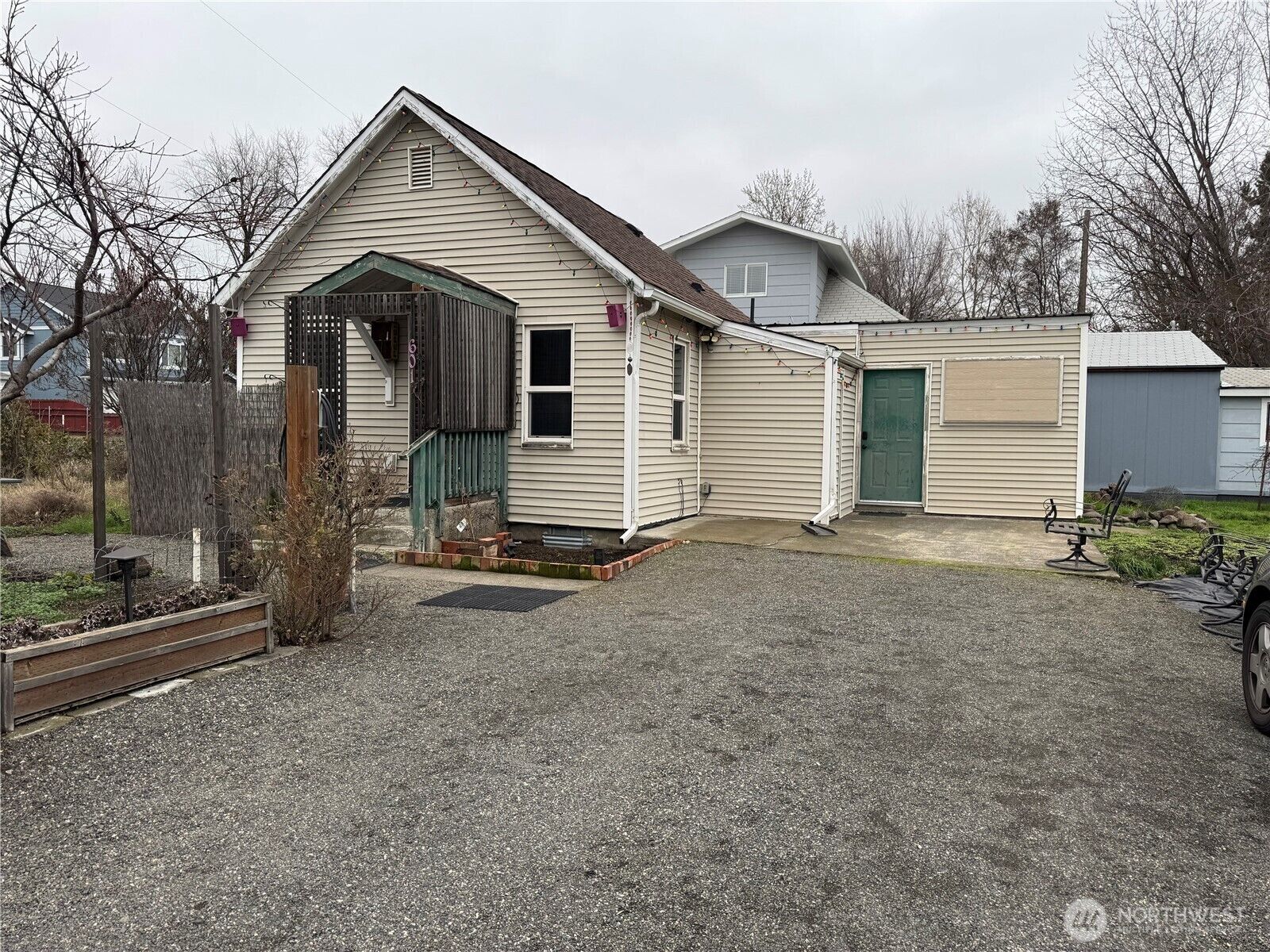 Property Photo:  601  Hawthorne Street  WA 99362 