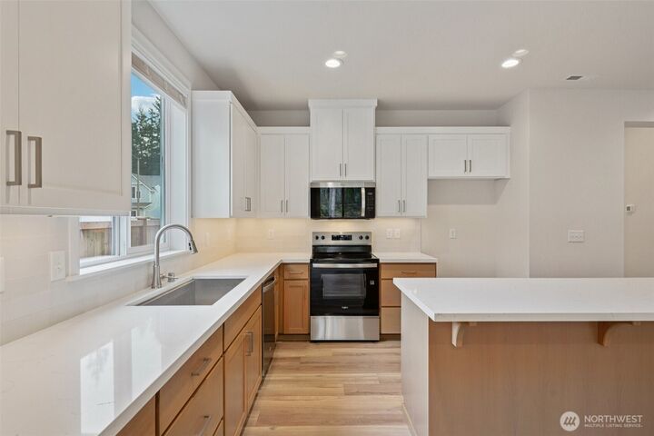 Property Photo: 7531 107th Street Ct E WA 98373