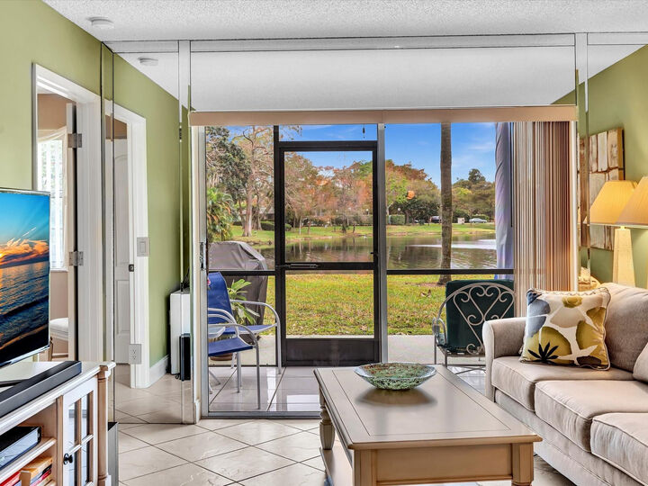 Property Photo:  2236 N Cypress Bend Drive 107  FL 33069 