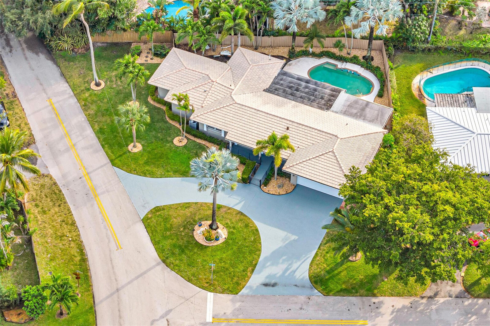 Property Photo:  1760 NE 40th Court  FL 33334 