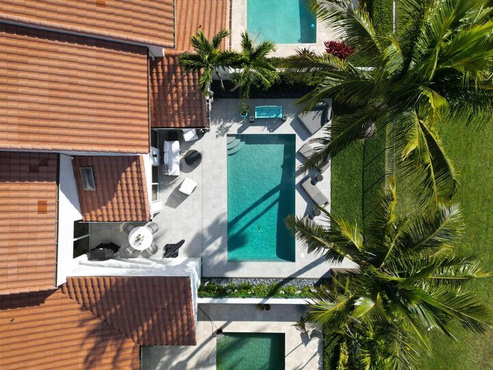 Property Photo:  2531 Windsor Way Court  FL 33414 