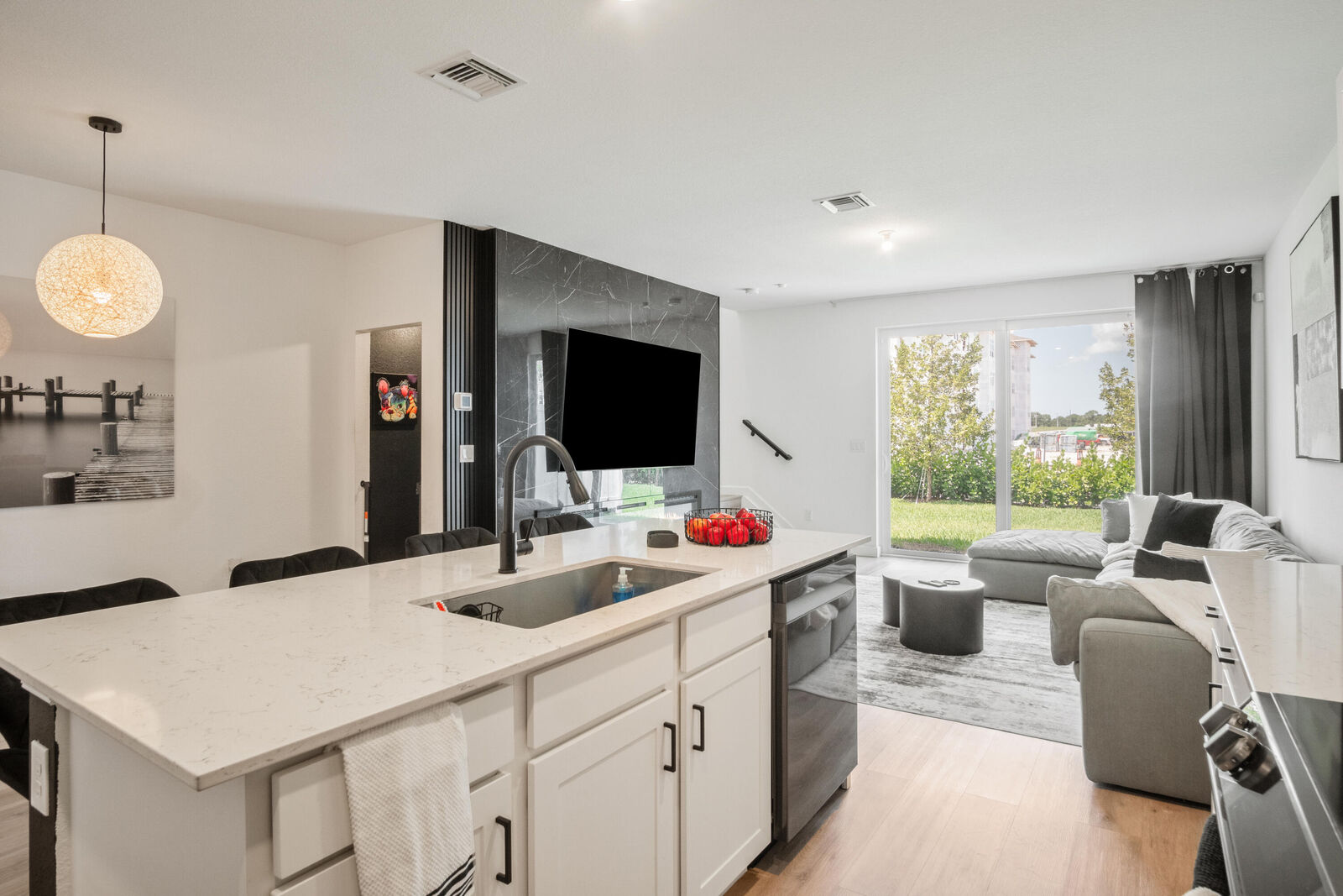 Property Photo:  852 SE Grovebush Lane  FL 34984 