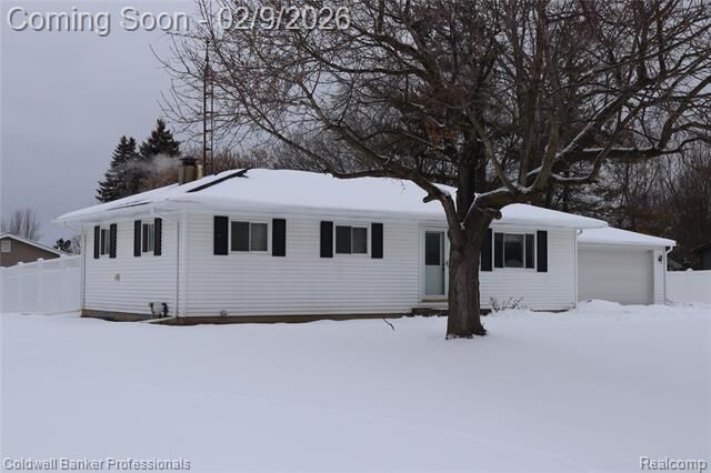 Property Photo:  1279 Westbrooke Drive  MI 48446 