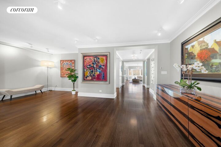 Property Photo:  8 E 83rd Street 7F  NY 10028 