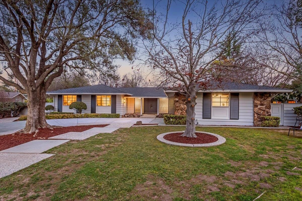 Property Photo:  13240 Via Grande Court  CA 95070 