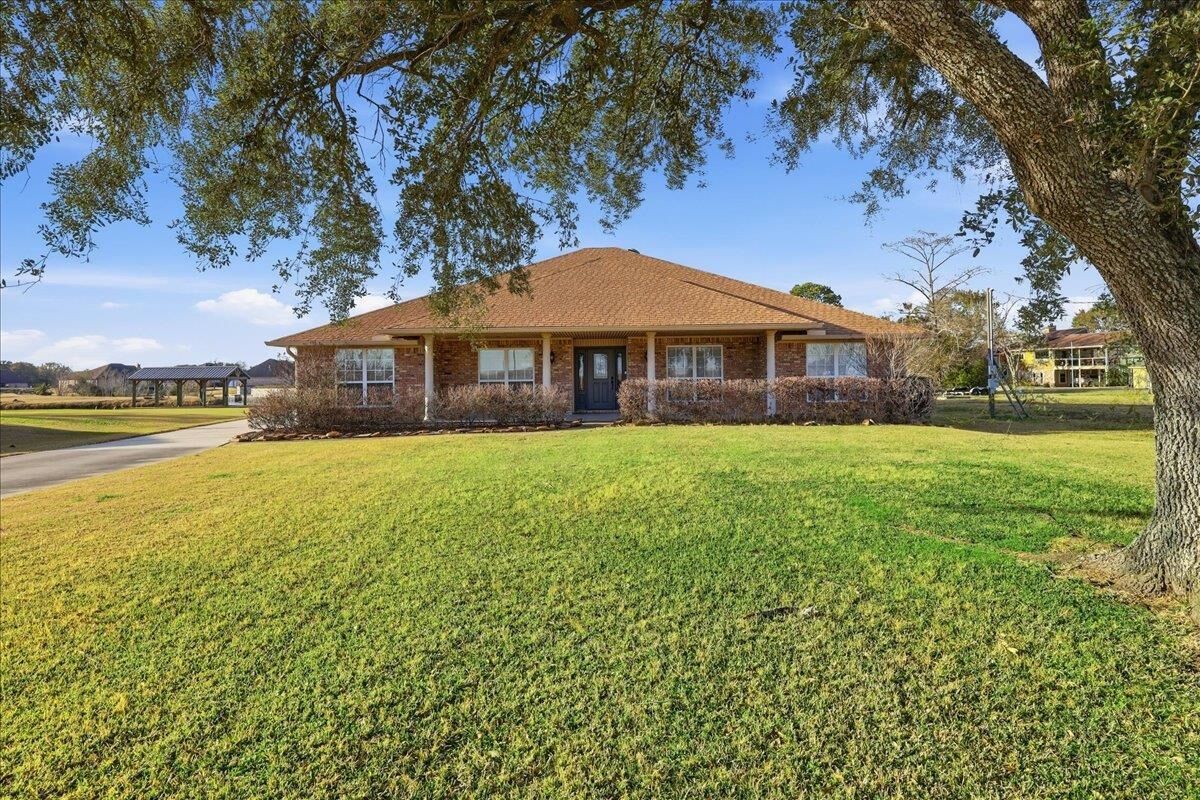 Property Photo:  510 Country Lane  TX 77611 