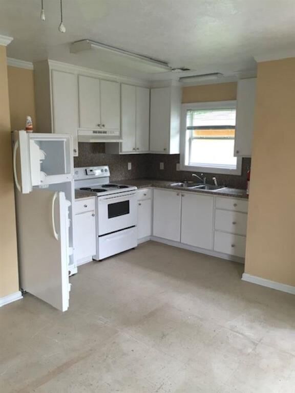 Property Photo:  1105 Sage Drive  LA 70607 