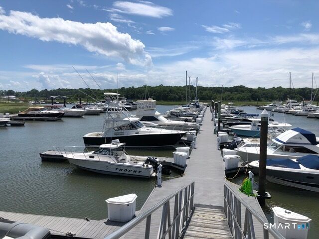 Property Photo:  379 Whitfield Street Bn334  CT 06437 