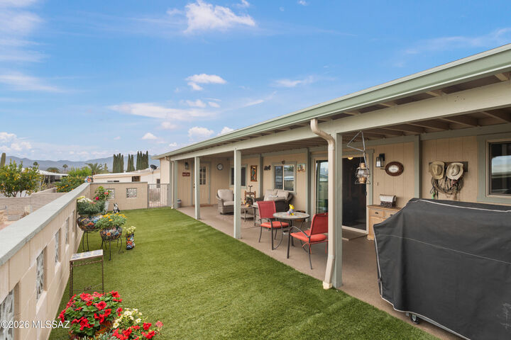 Property Photo:  105 W Mora Drive  AZ 85614 