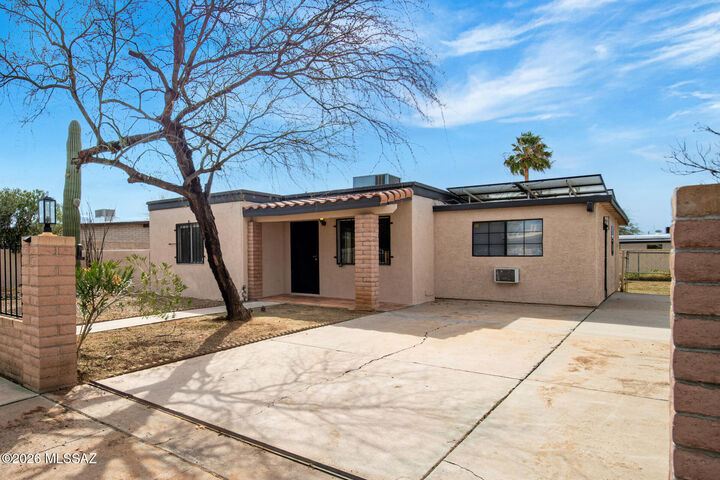 Property Photo:  4210 E Canada Stravenue  AZ 85706 