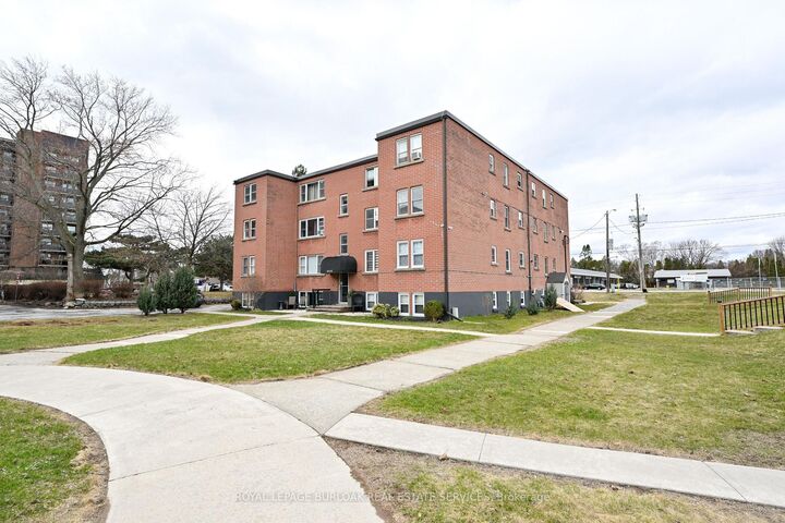 Property Photo: 2418 New Street 11 ON L7R 1J6