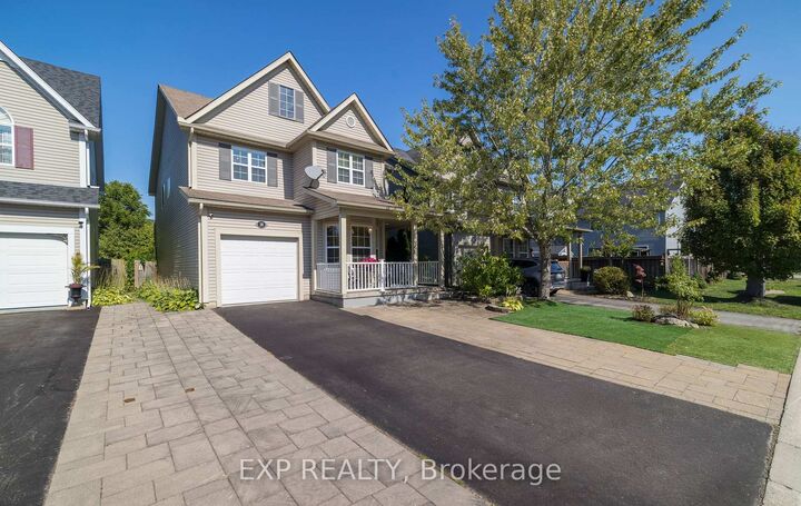 105 Hampson Crescent — photo 1