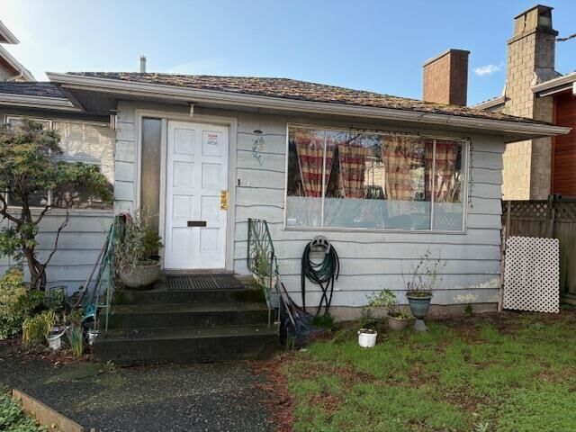 76 W 62nd Avenue — photo 1