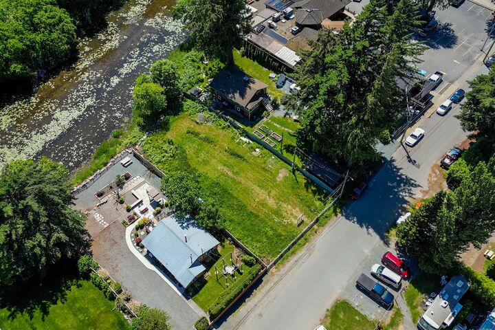 Property Photo: 260 Cedar Avenue BC V0M 1K0