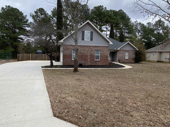 Property Photo: 105 Eagles Ridge Court GA 31063