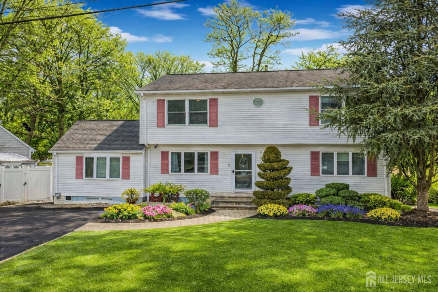 Property Photo:  38 Longfellow Drive  NJ 07067 