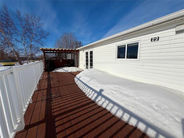 Property Photo:  22 Waxwing Bay  MB R7A 1C6 