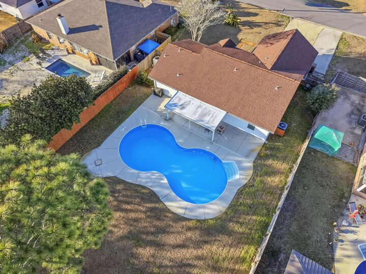 Property Photo:  8563 Vehlin Court  FL 32566 