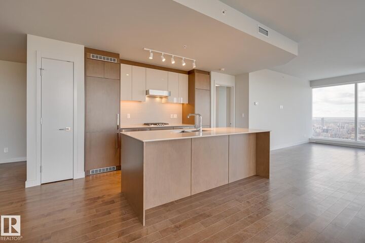 Property Photo: 10360 102 Street NW 3901 AB T5J 0K6