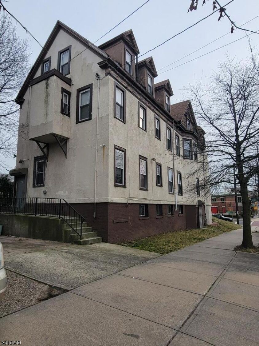 Property Photo:  9 Madison Ave  NJ 07108 