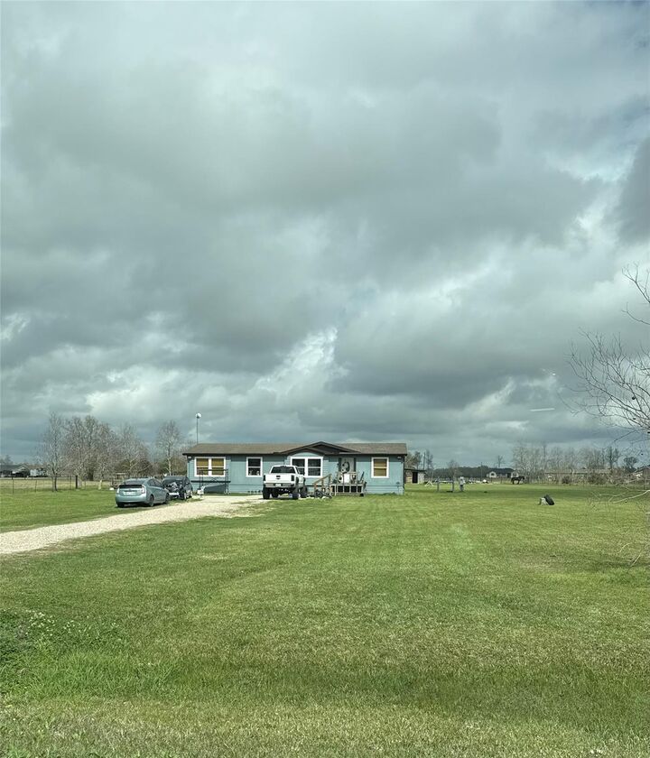 Property Photo:  255 County Road 169B  TX 77575 