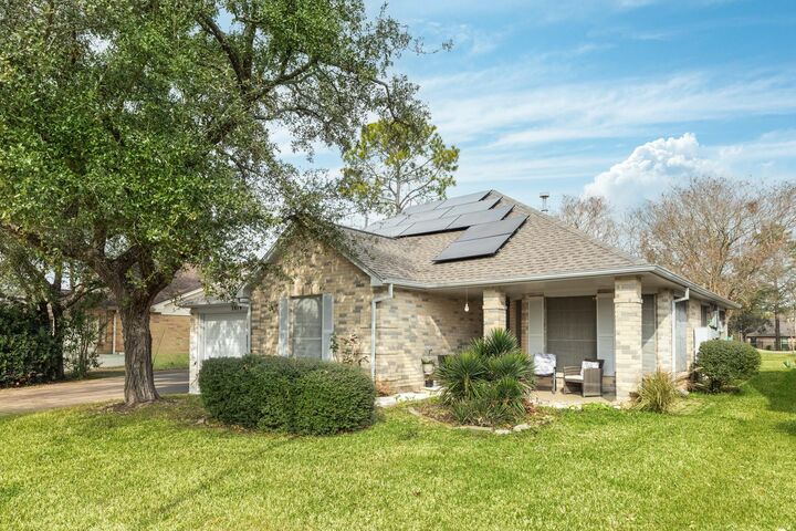 Property Photo:  2819 S Peach Hollow Circle  TX 77584 