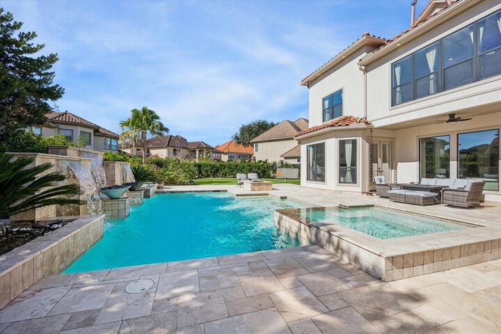 Property Photo:  61 Open Sands Court  TX 77479 
