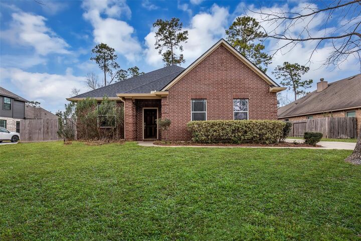 Property Photo: 629 Spring Forest Drive TX 77302