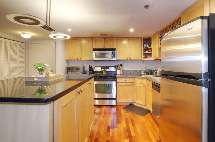 Property Photo:  700 1st St 4L  NJ 07030 