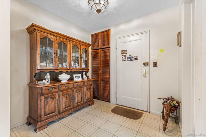 Property Photo:  58 Lawrence Court A  NY 10603 