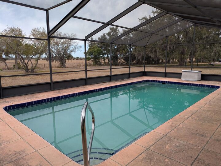 Property Photo:  1565 Shadow Ridge Circle  FL 34240 