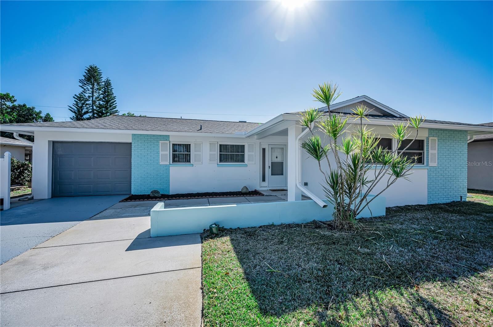 Property Photo:  128 Stafford Drive  FL 34684 